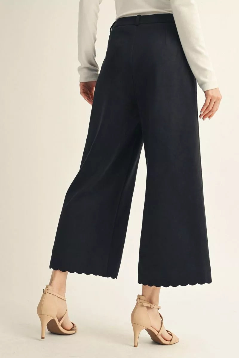 Suede Scallop Detail Pant - Black