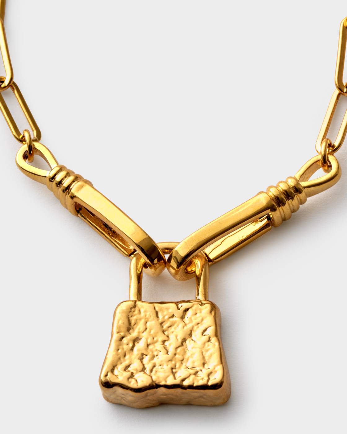 Luxe Lock Waterproof Gold Bracelet