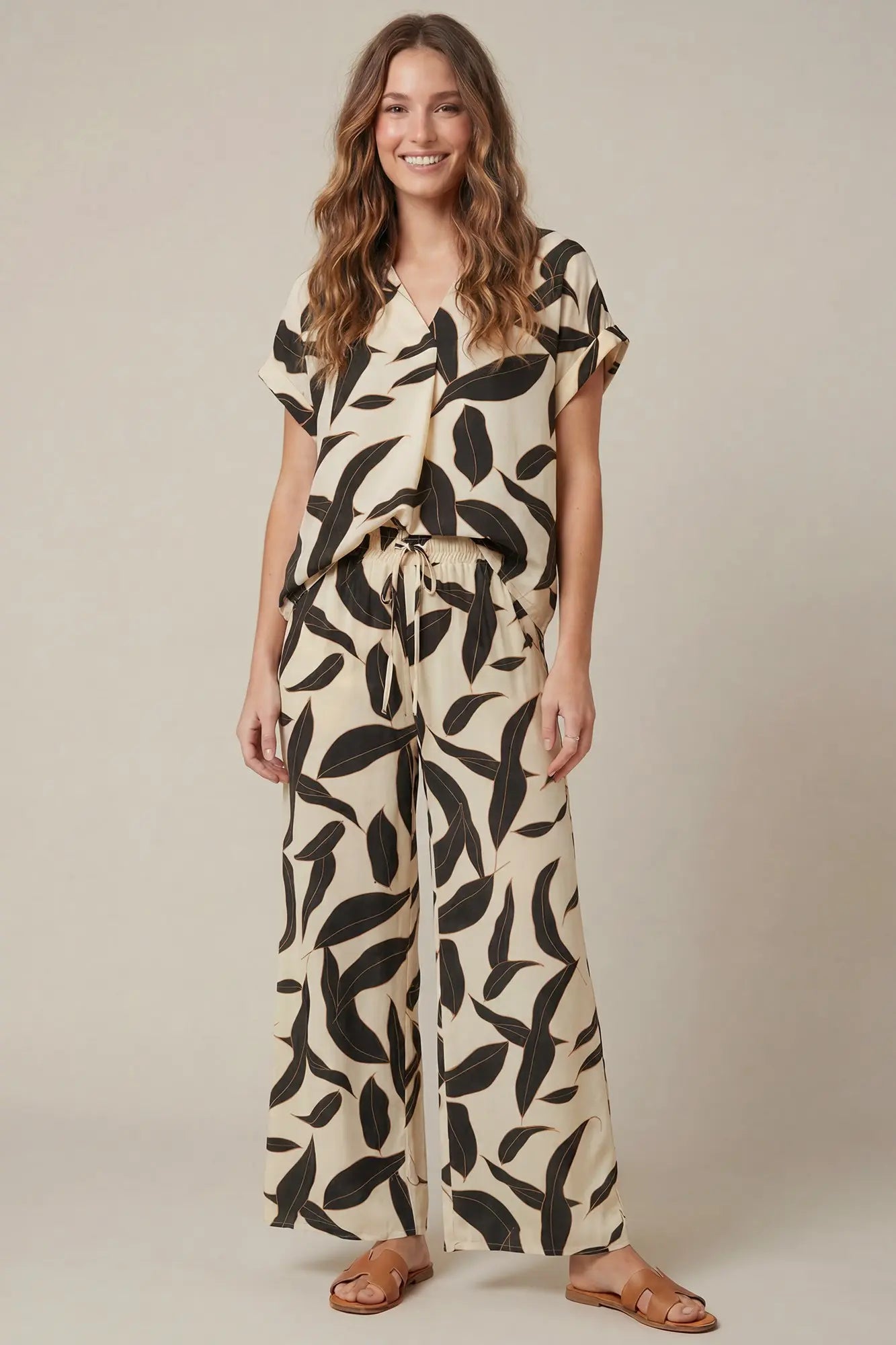 Black And White Floral Pant