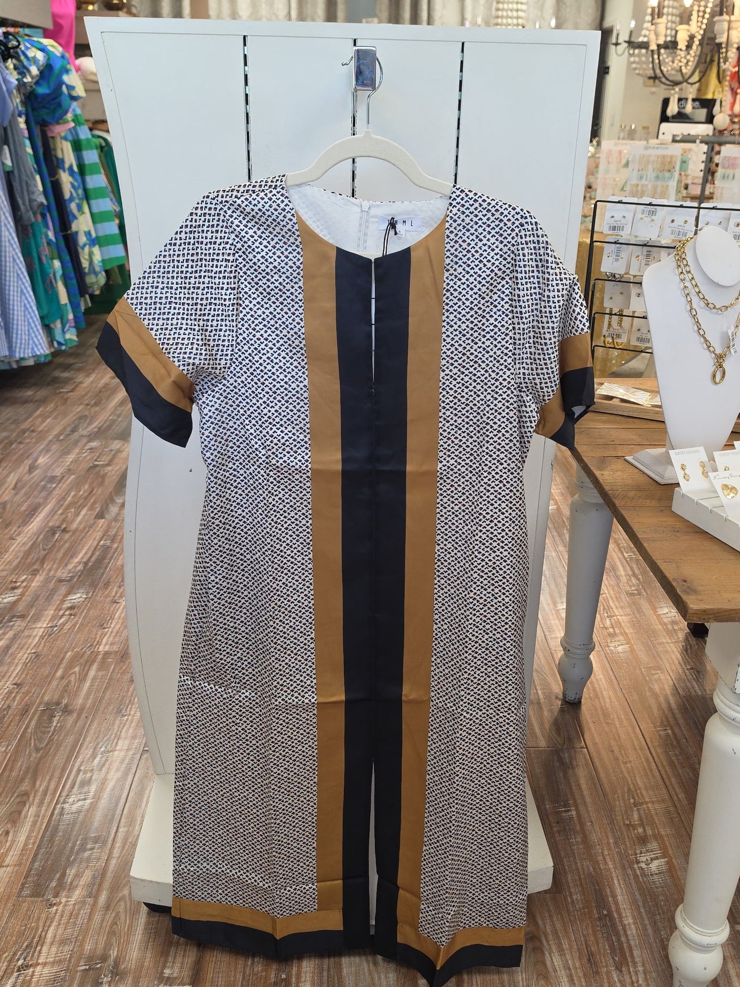 Short Sleeve Pattern V Neck Dress