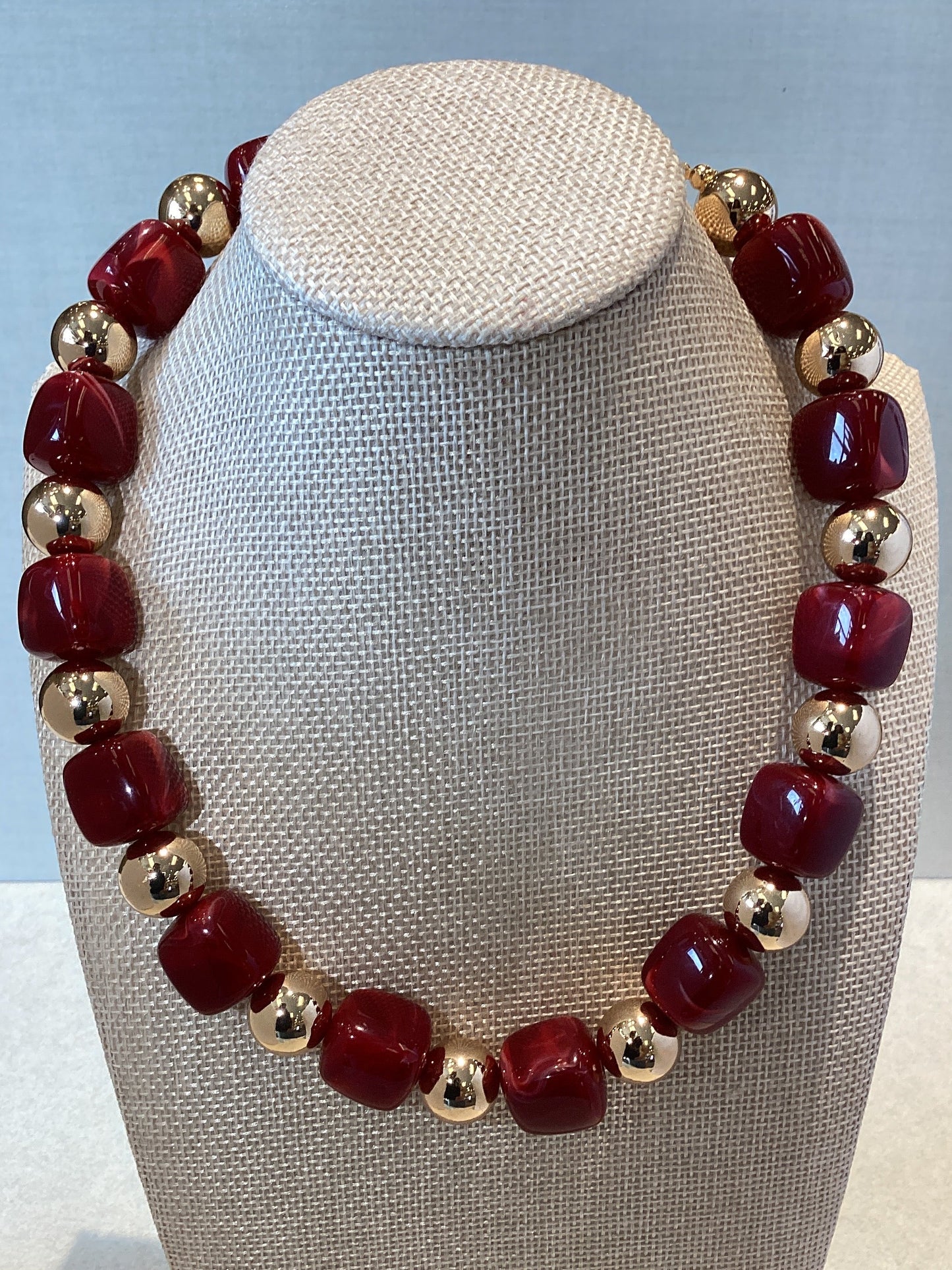 Acrylic Beaded Necklace in Deep Red Marble Design with Gold Aacent