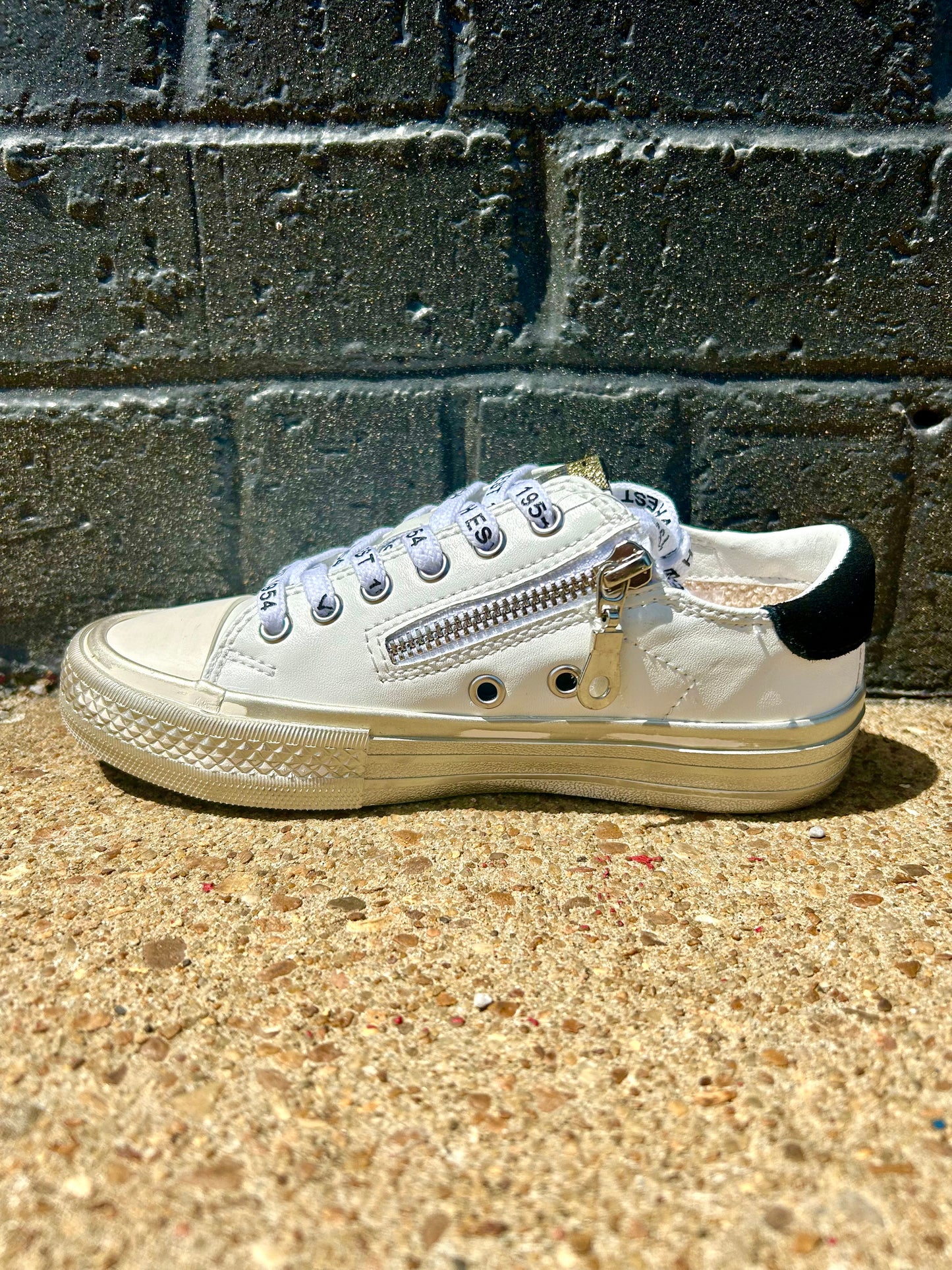 Vintage White/Gold Multi