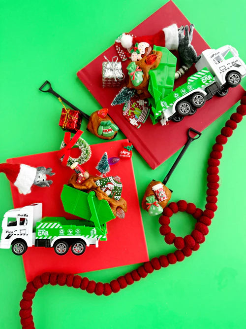 Garbage Holiday Edition Play Kit
