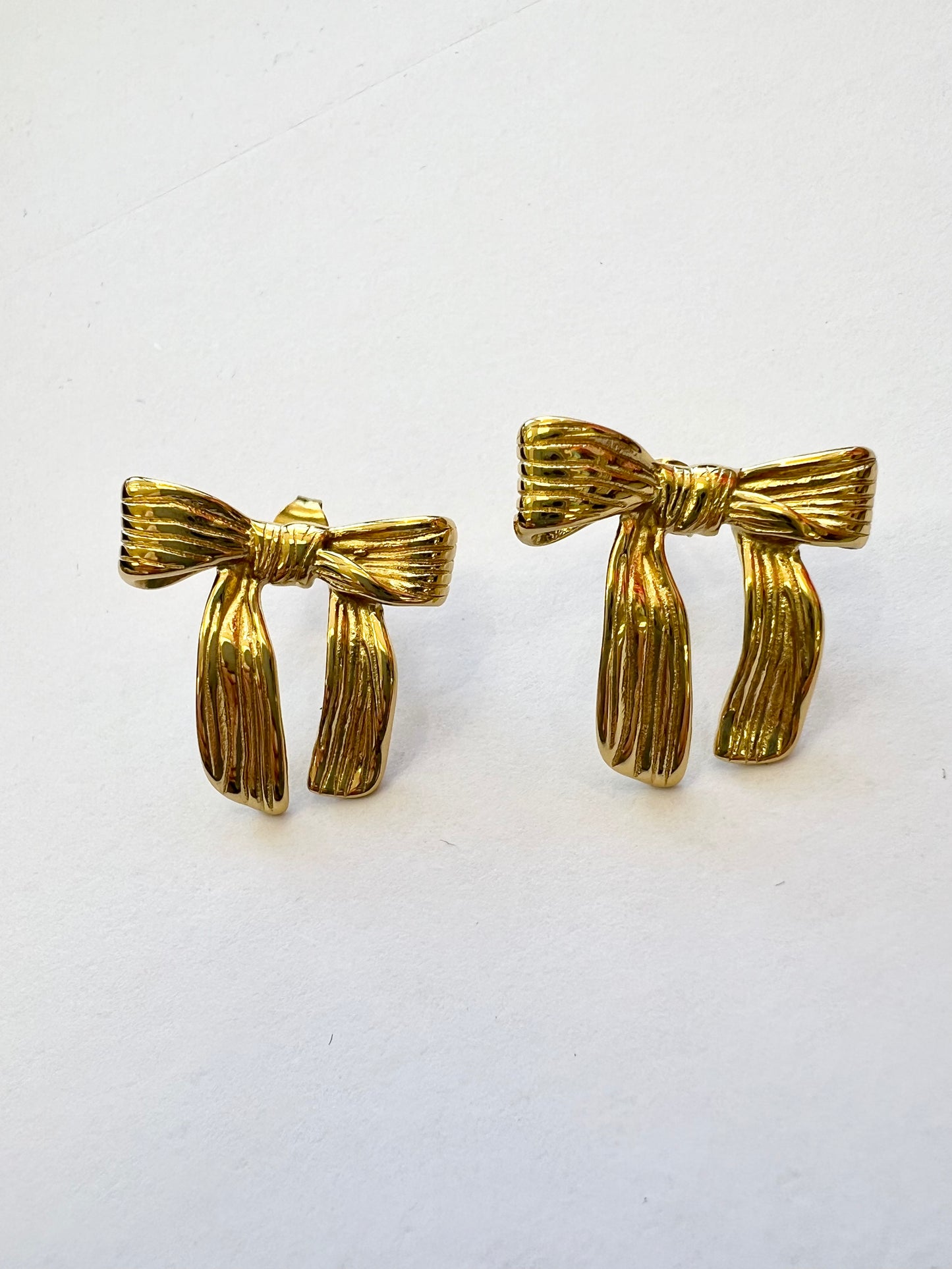 Medium Textured Bow Stud