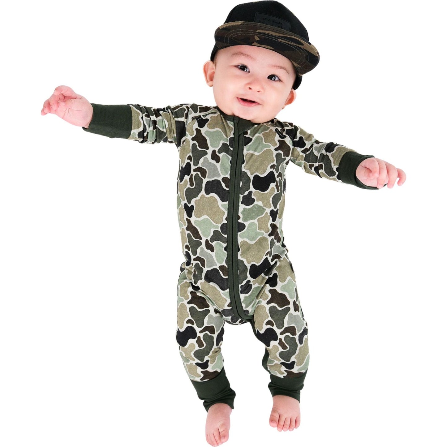 Green Distressed Camo Snoozer