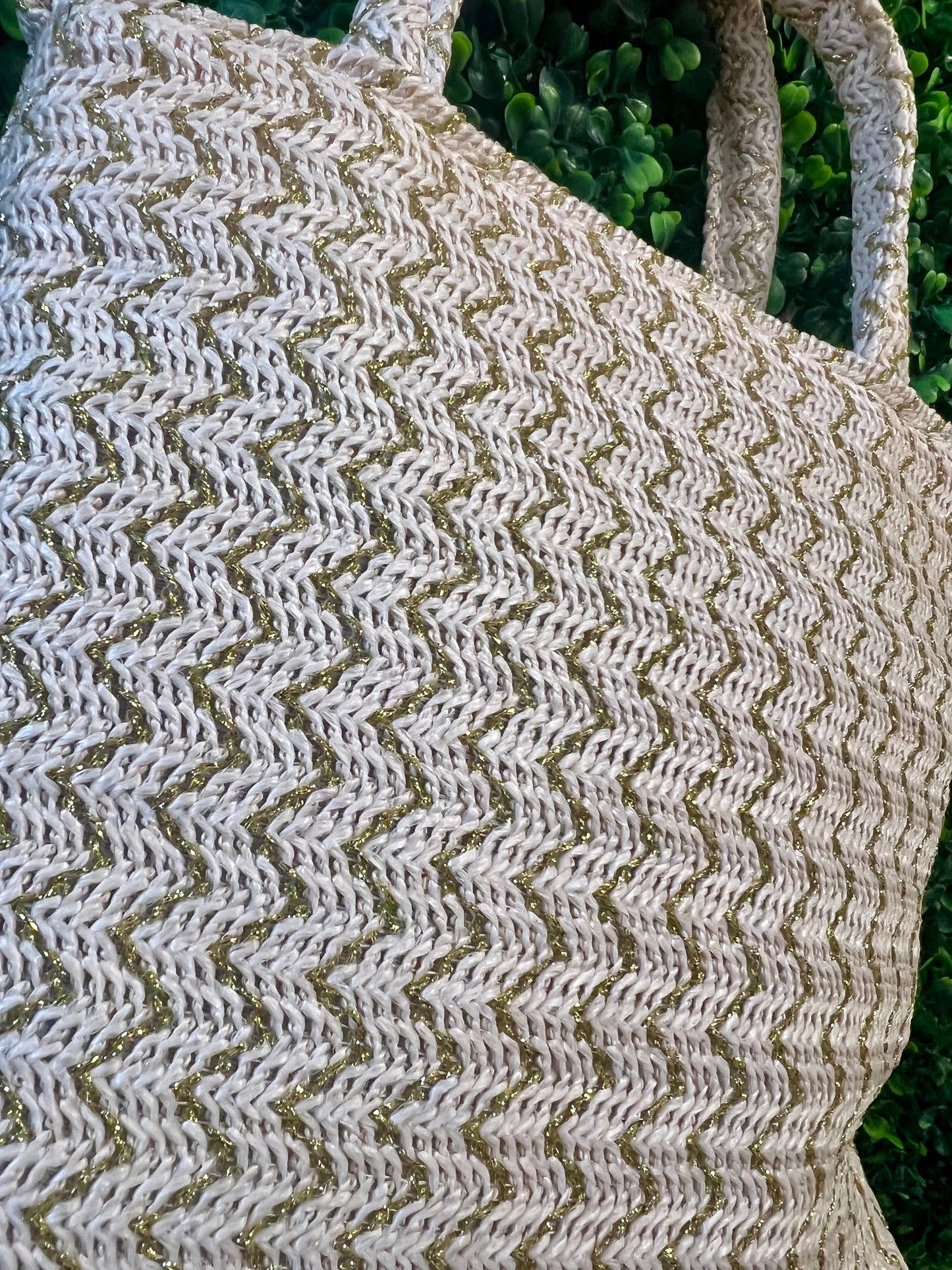 Neutral Raffia Purse