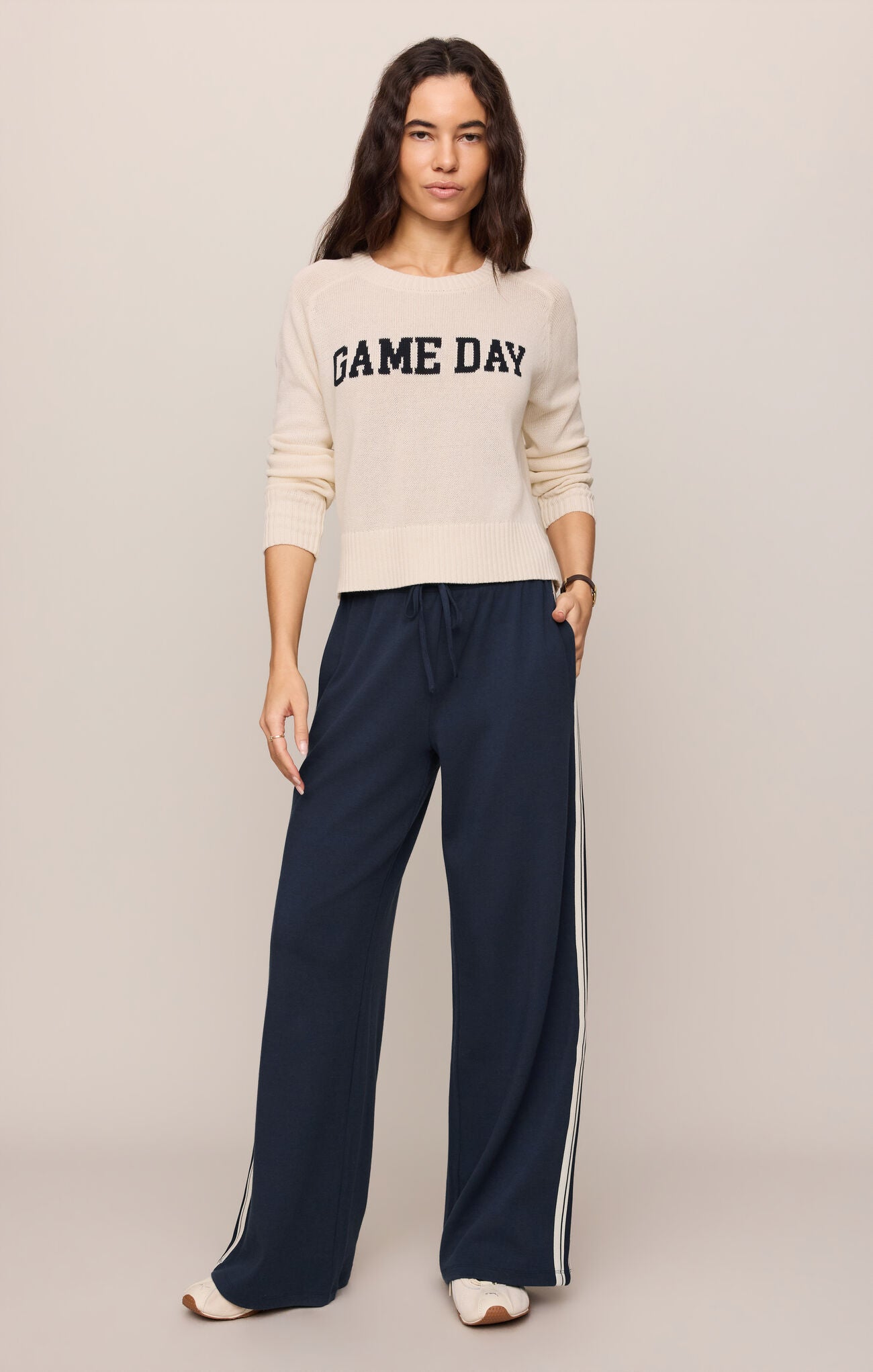 Varsity Stand In Sweater Sandstone