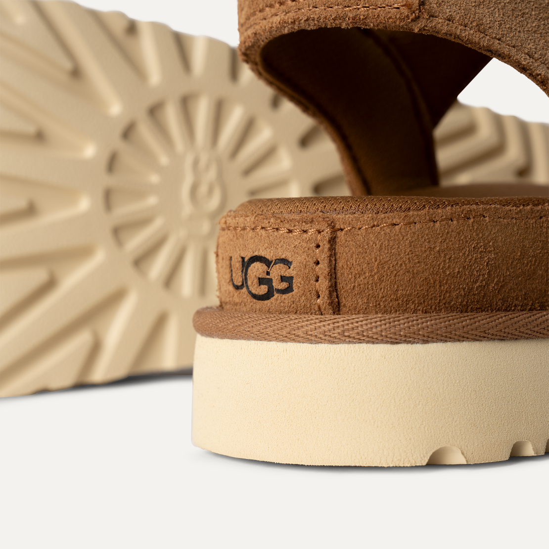 Ugg Goldenstar - Chestnut