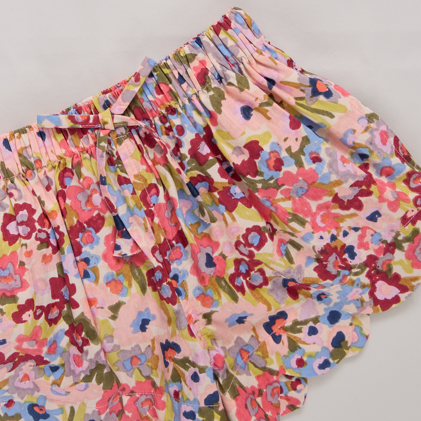 Sketched Floral Scallop Short