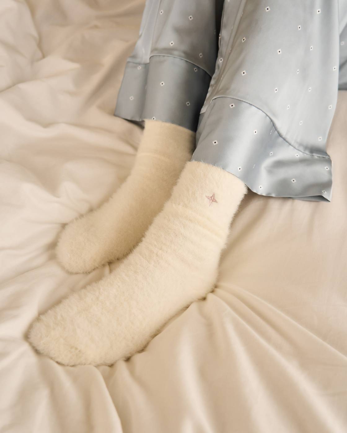 Gift Boxed Fluffy Star Socks - Off White