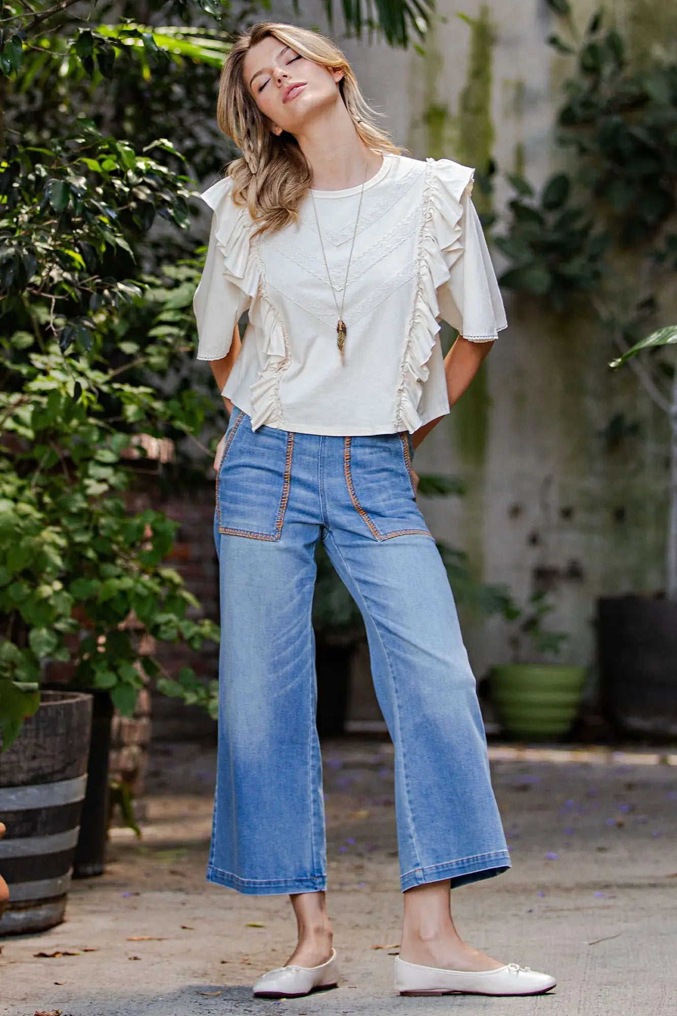 Whipstitch Pocket Cropped Pant