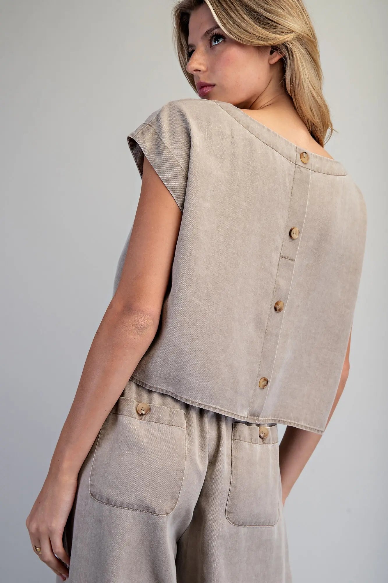 Button Back Crop Top - Hazelnut