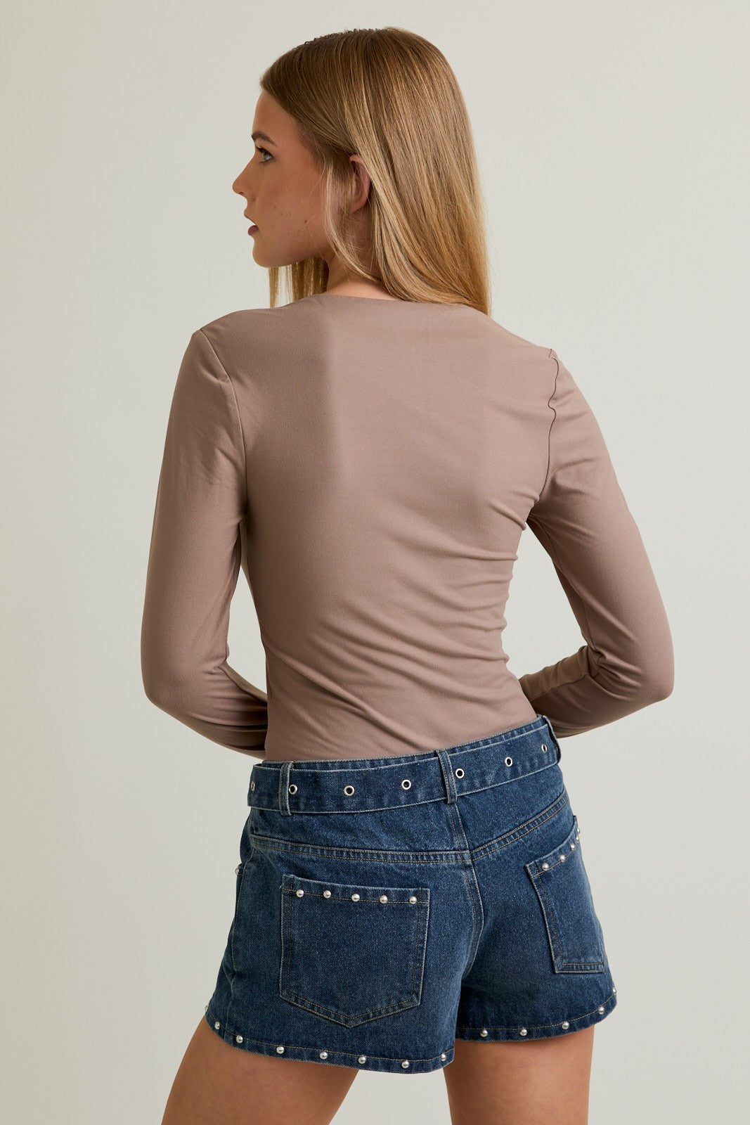 Round Neck Long Sleeve Bodysuit In Taupe