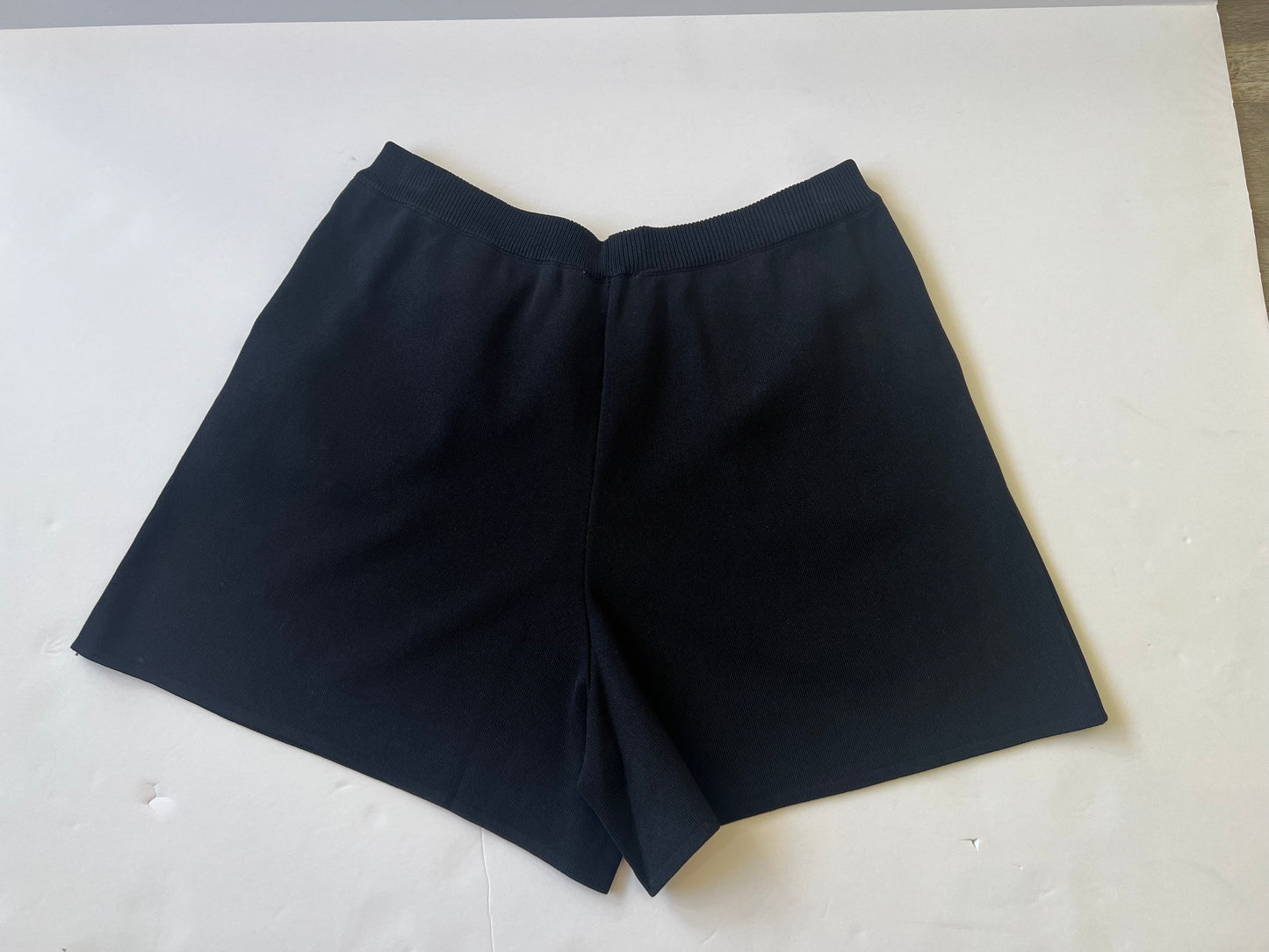 Button Block Knit Shorts