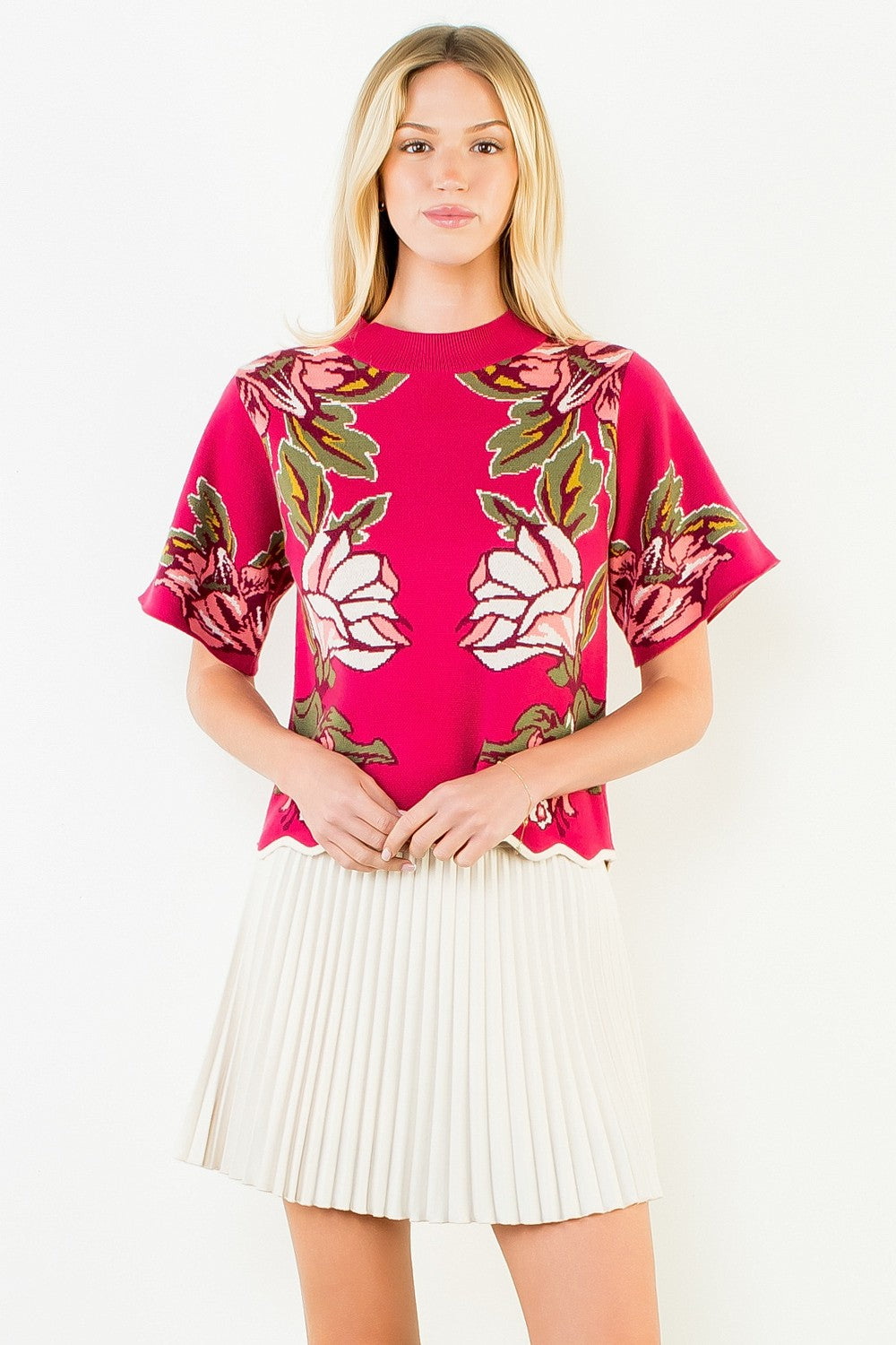 Magenta Short Sleeve Sweater With Scallop Hem