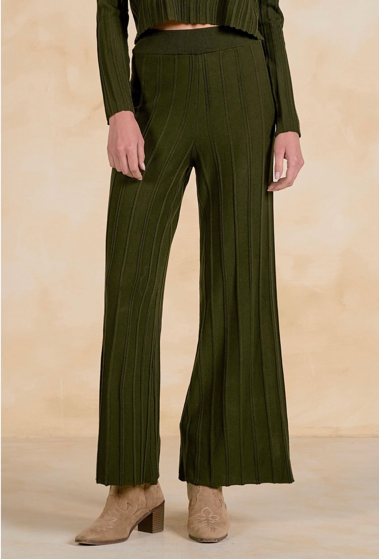 Ribbed Pull On Pant
