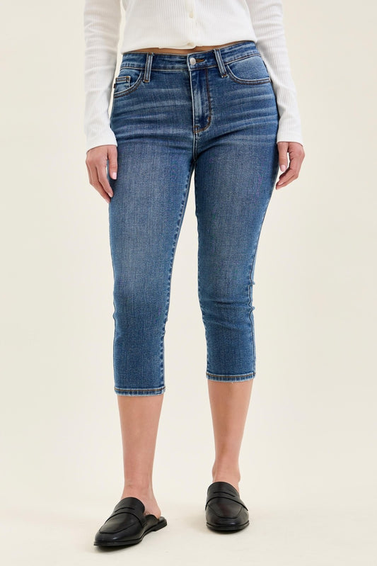 Mid Rise Capri - Medium