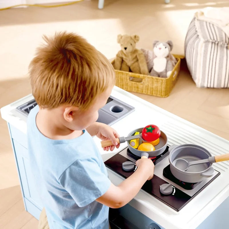 Deluxe Kitchen with Running Water