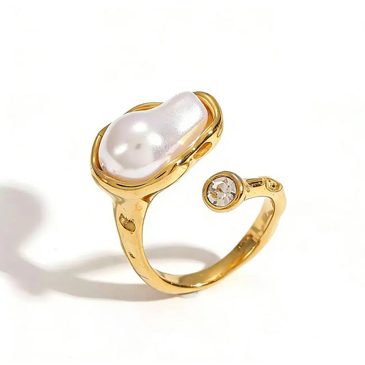 Everly Pear Ring