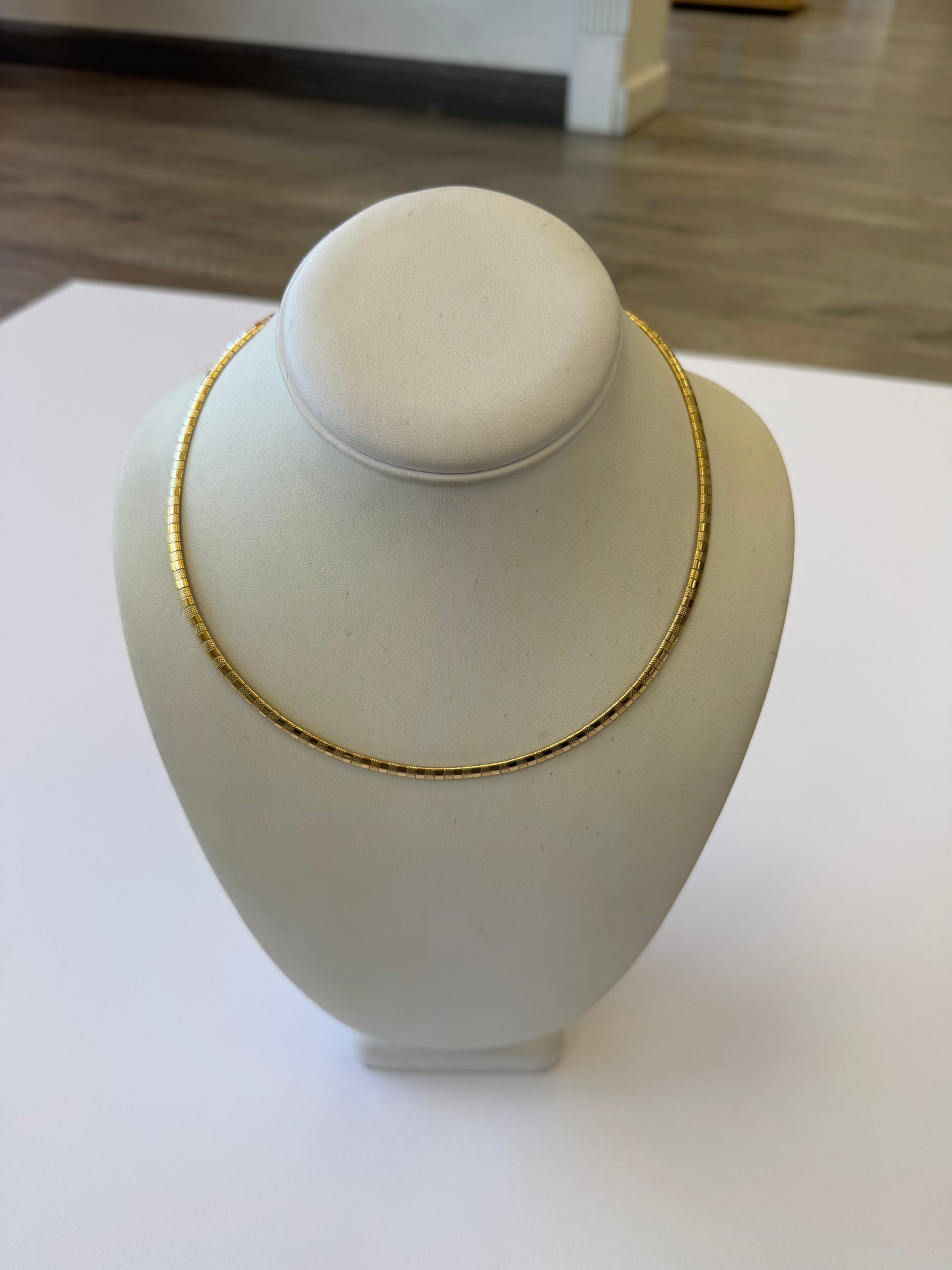 BOARDWALK OMEGA NECKLACE