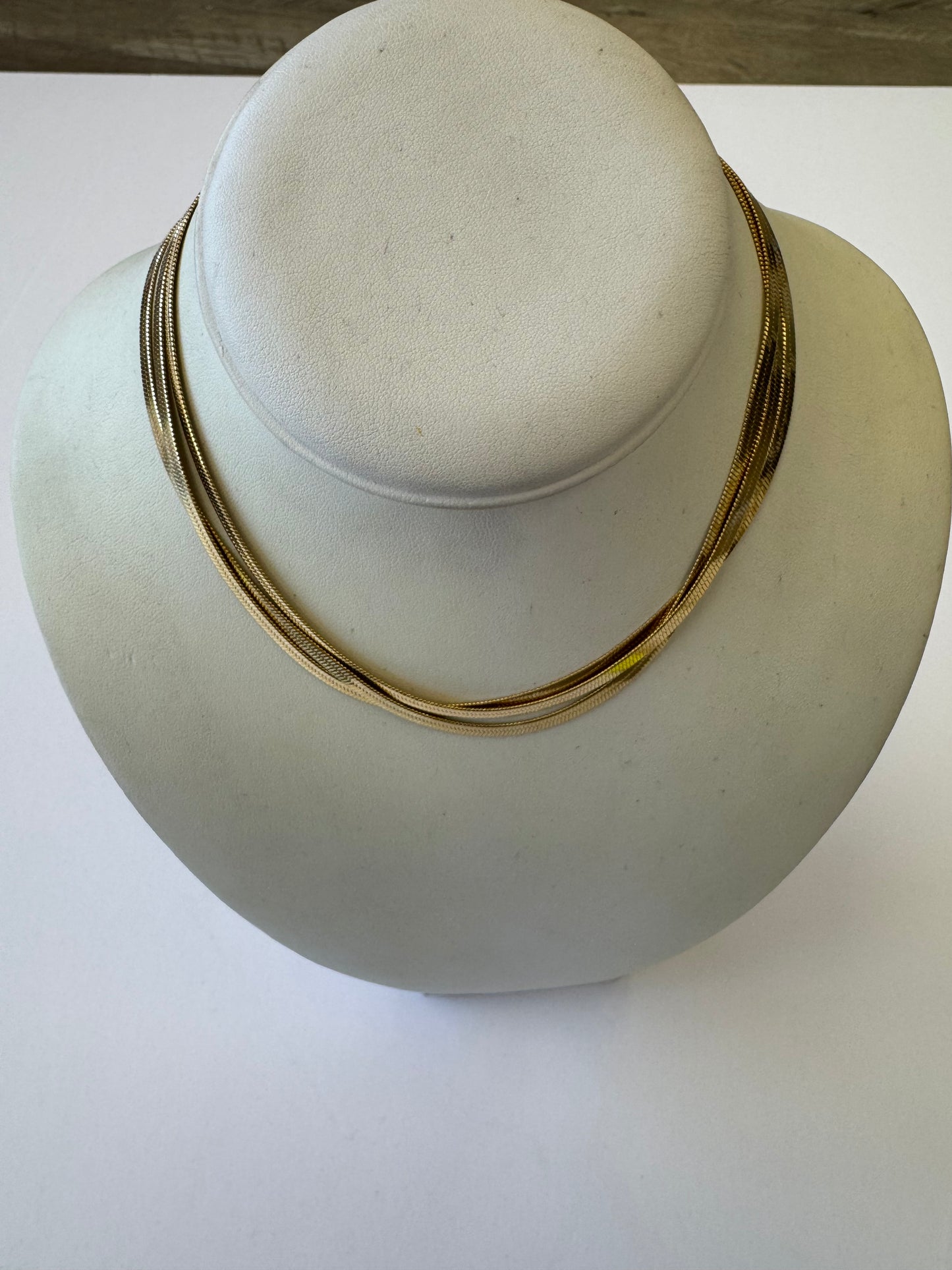 SILVESTER NECKLACE