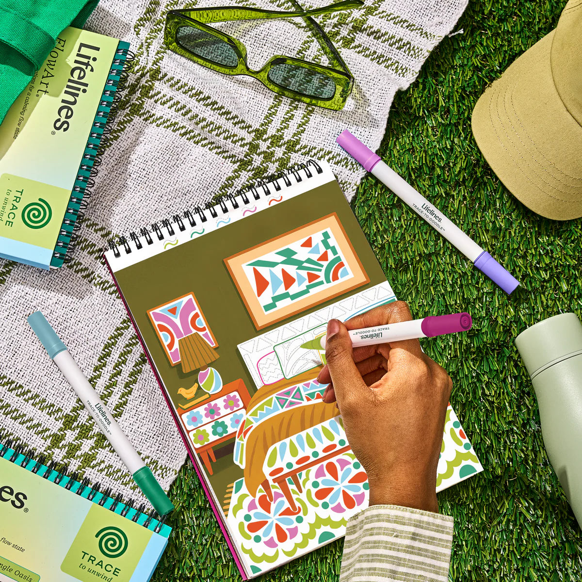 FlowArt: Trace-By-Doodle Style Your Space