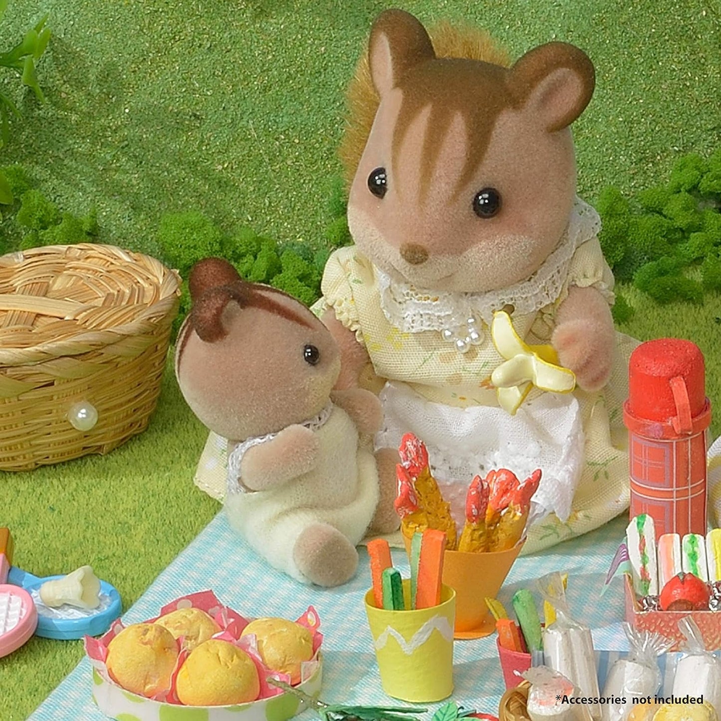 Walnut Squirrel Family