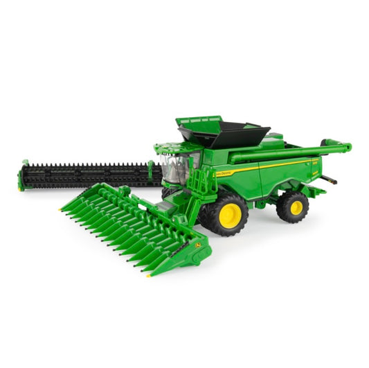 X9 1100 Tracked Combine