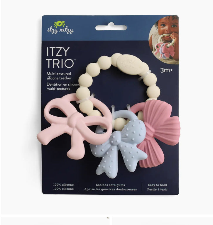 Itzy Bow Trio Teether