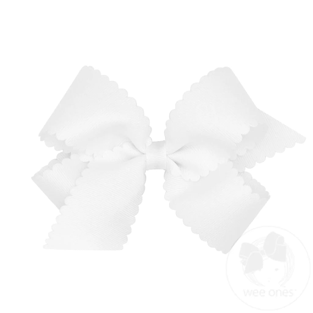 White Medium Scalloped Edge