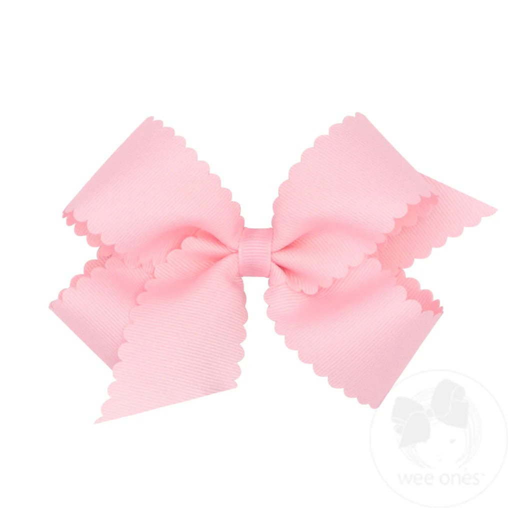 Light Pink Medium Scalloped Edge