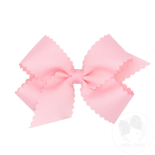 Light Pink Medium Scalloped Edge