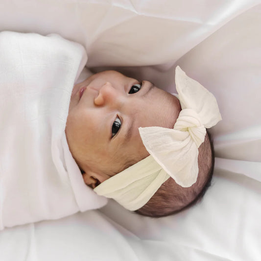Oatmeal Itty Bitty Knot Bow