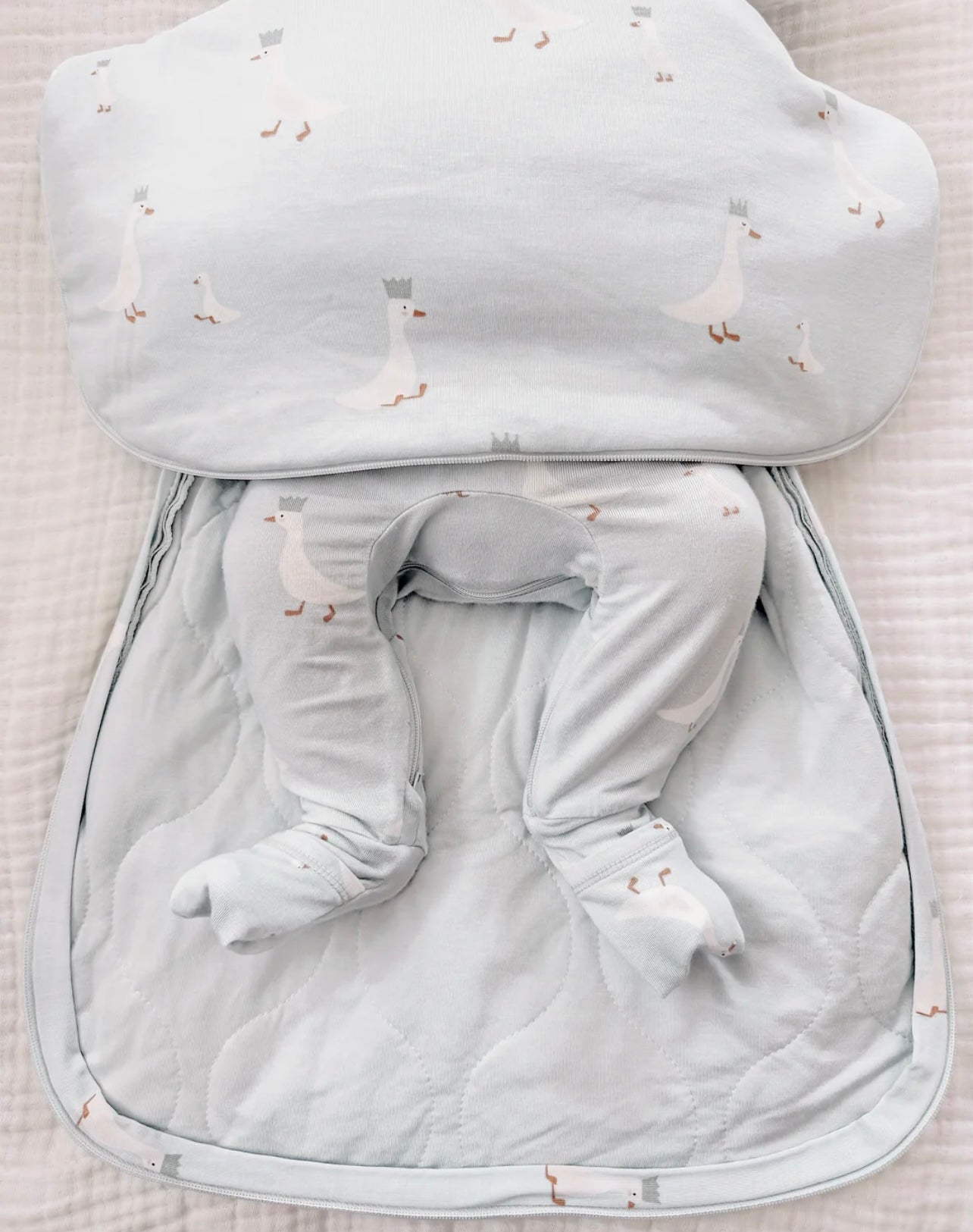 Crowned Goose Swaddle 1.0