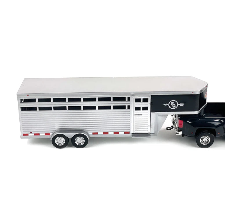 Sundowner Horse Trailer