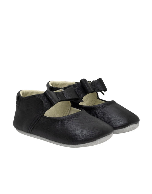 Sofia First Kicks in Black