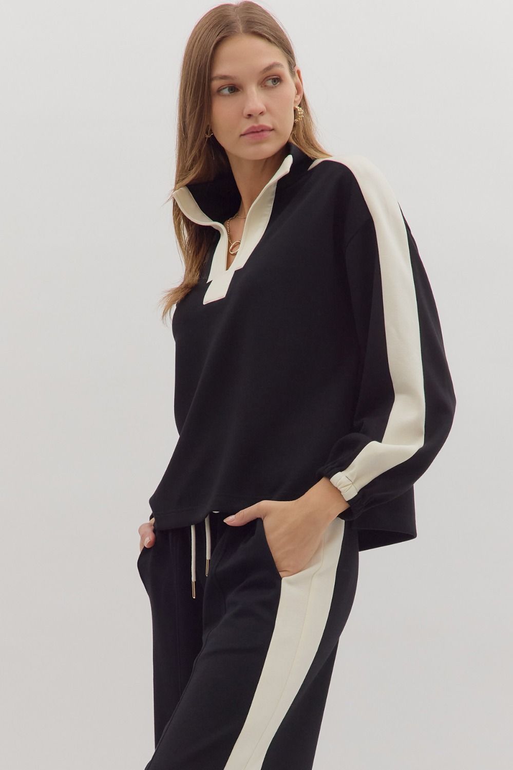 Black Set With White Stripe Detail