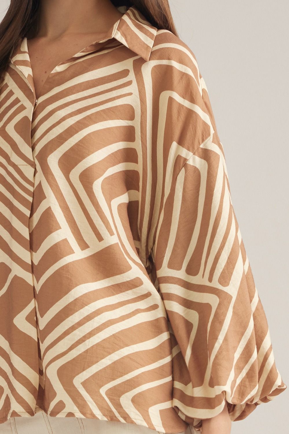 Geometric Print 3/4 Balloon Sleeve Top - Tan