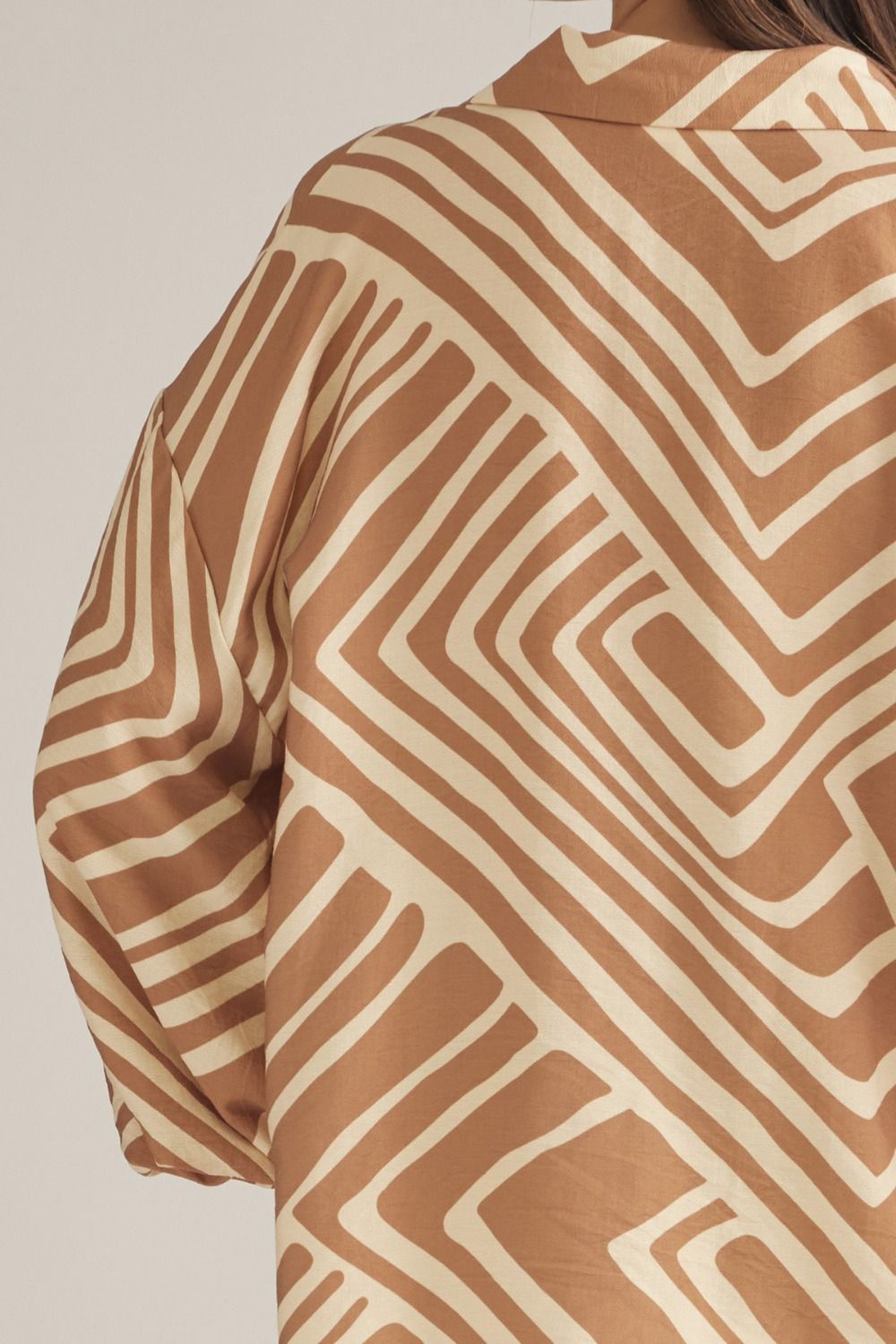 Geometric Print 3/4 Balloon Sleeve Top - Tan
