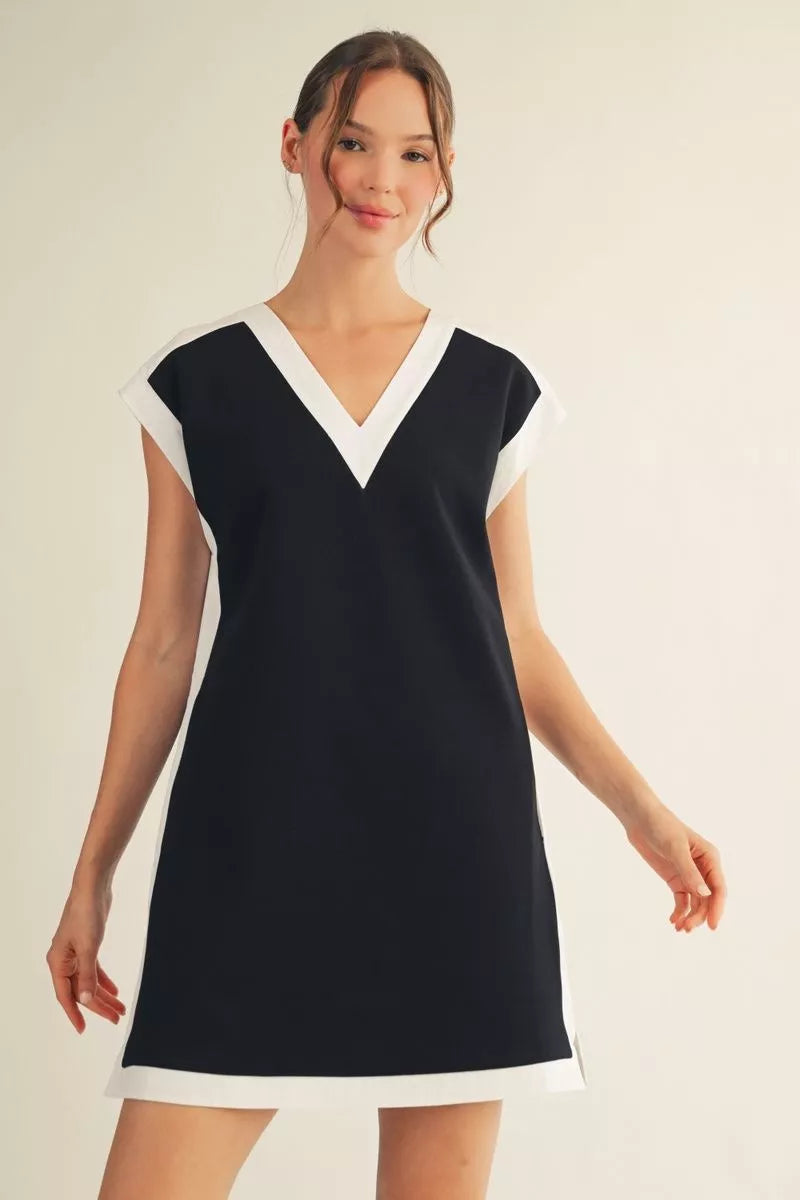 V-Neck Shift Dress - Black/White