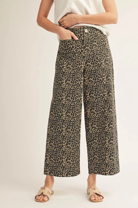Wide Leg Leopard Jeans