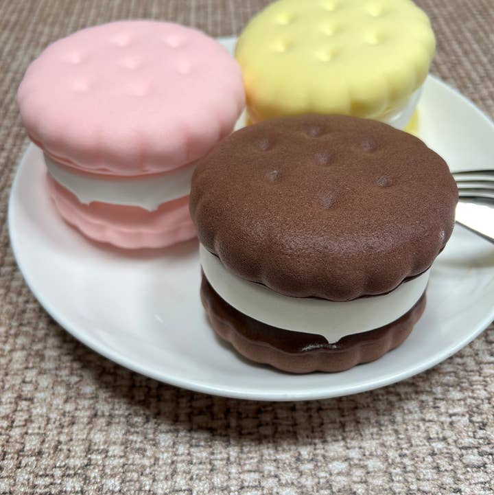 Slow Rise Cookie Cream Sandwiches