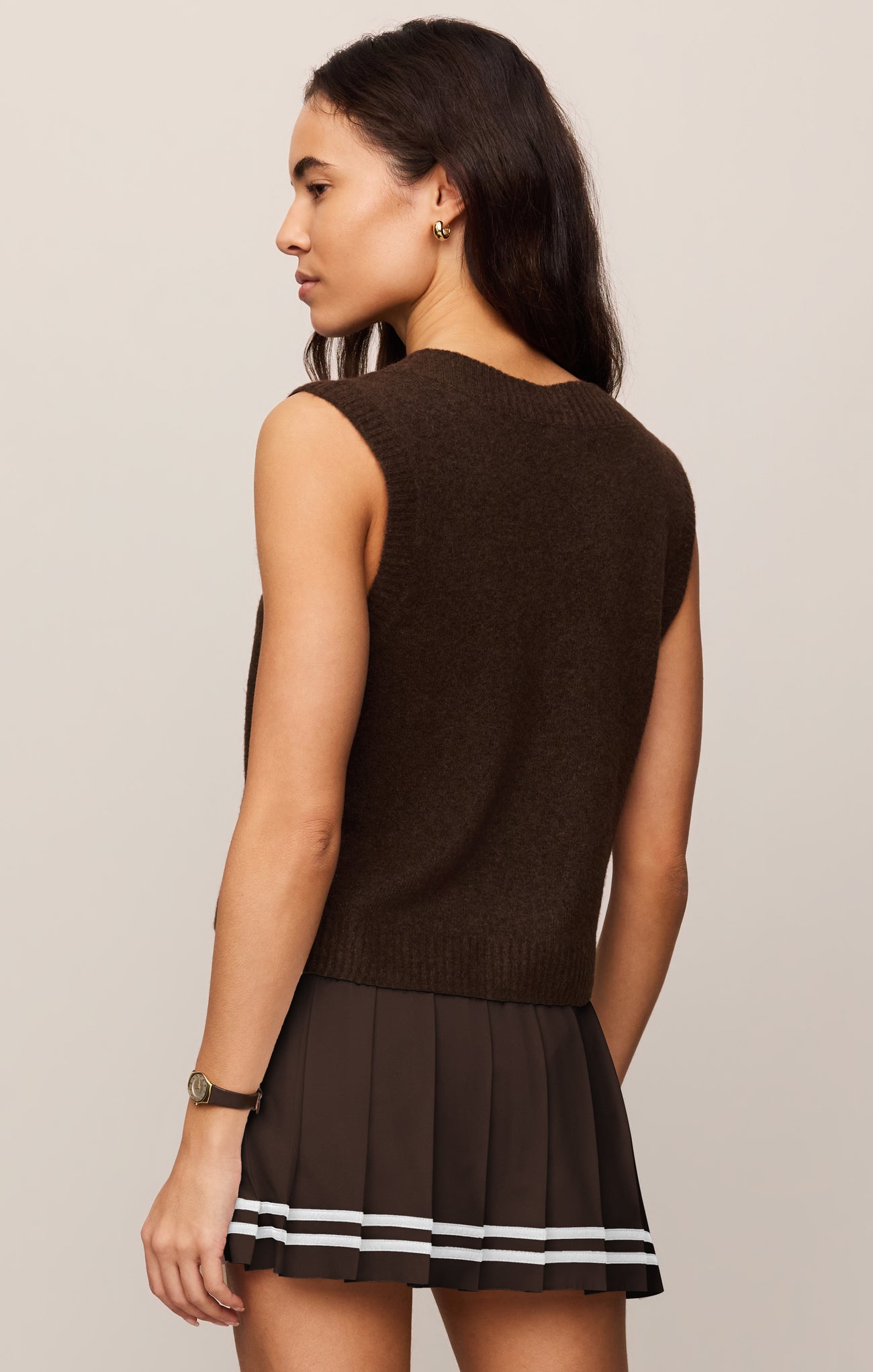 Classic Act Sweater Vest Dark Chocolate